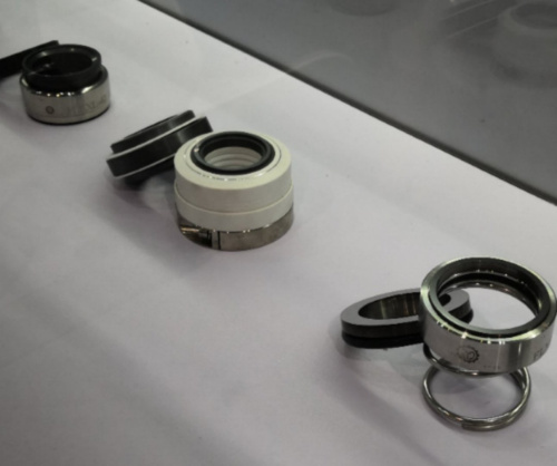 機械密封.jpg